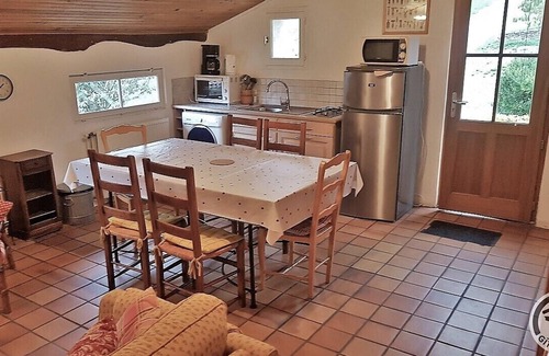 Les Echets House | Domaine Albert - POMMIERS