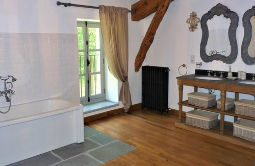 Alzonne House | Domaine de BELLOC Gîte Ecurie