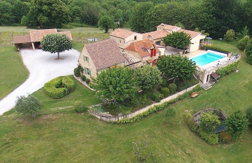 Sarlat-la-Caneda House | Domaine de l'Homme: The Red House with swimming pool
