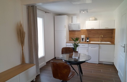 Rue Apartment | Domaine de L'ermitage Gîte les Saules