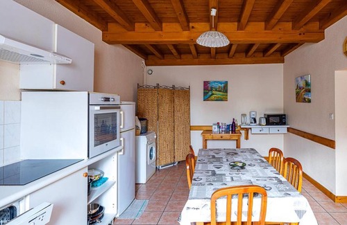 Les Salles Cottage | Domaine de la Plagnette - Cottages for 15, Terrace and Pets allowed
