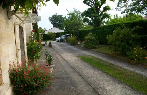 Saint-Andre-de-Cubzac Bed & Breakfast | Domaine de Monein