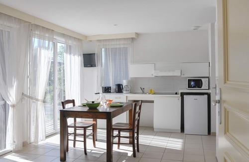 Montreal Apartment | Domaine de Saint-Orens