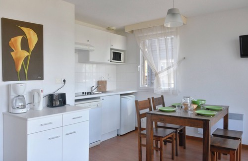 Montreal Apartment | Domaine de Saint-Orens