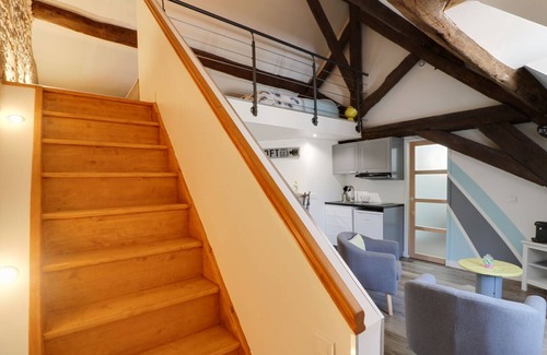 Petit Moisenay Apartment | Domaine des Trois Chateaux