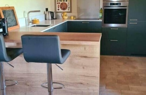 La Bastide-des-Jourdans Apartment | Domaine les Hauts de Riganel Gîte les Lavandins