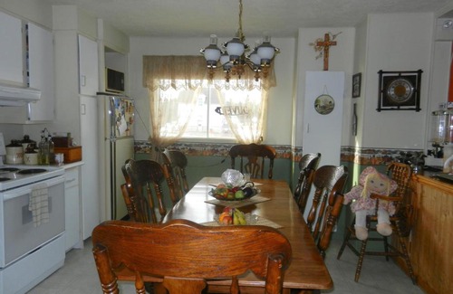 Cap-Chat Bed & Breakfast | Domaine Joseph Ross Bed and Breakfast