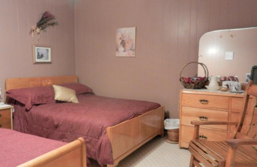 Cap-Chat Bed & Breakfast | Domaine Joseph Ross Bed and Breakfast