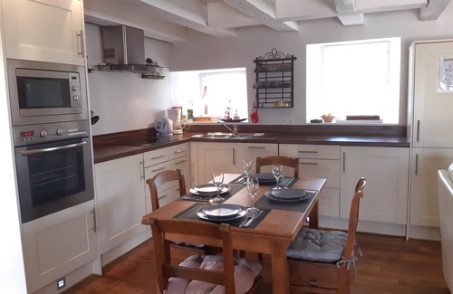 Fumel House | Domaine Le Mathi: Gite La Bicoque