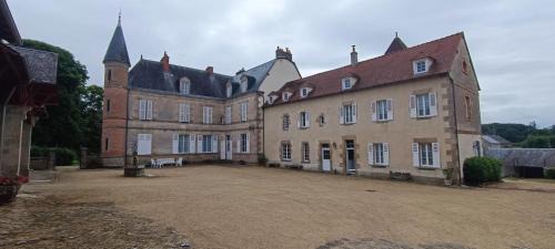 La Chapelle-Baloue House | Domaine Les Malaitries - Château de La Chapelle Baloue