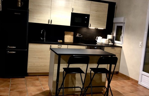 Roussillon Apartment | Domaine plan des Devens : Gîte 4*36m2 Roussillon for 2P with shared pool