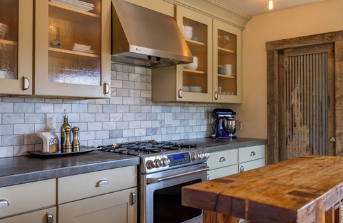 Wapiti House | Dome House, remodeled geodesic dome, high end finishes & panoramic views/Wapiti Valley!