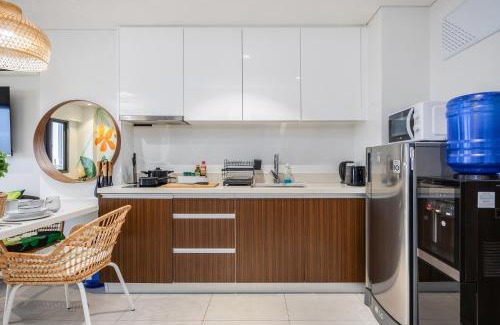 Maribago Apartment | Dominiks nature and silent Jungle Studio Epic Ocean View Tambuli Mactan Pool Beach High Floor