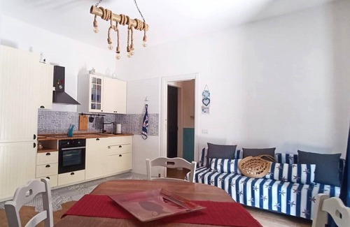 Licola Apartment | Domus Januarius - Apartment Pozzuoli (NA) 2ndp. 200 m from the sea