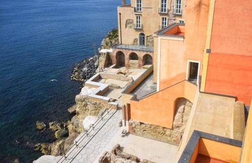 Licola Apartment | Domus Januarius - Apartment Pozzuoli (NA) 2ndp. 200 m from the sea