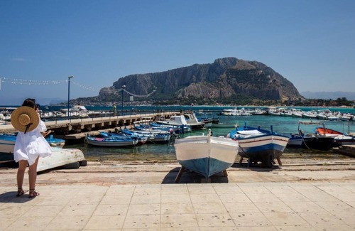 Mondello Cottage | Domus Sicily - Saffron Cottage - 50 m from Mondello's Beach