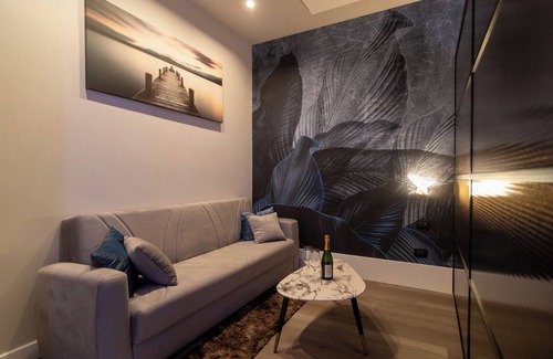 Vasto House | DOMUS VESUVIUM