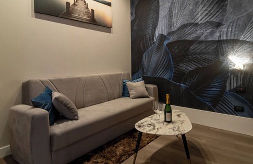 Vasto House | DOMUS VESUVIUM