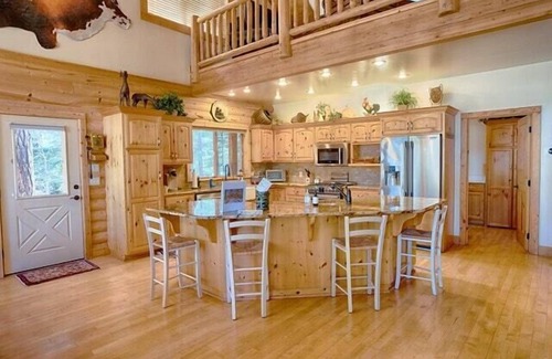 Pinetop Cabin | Don't miss out! Custom Cabin on Golf Course