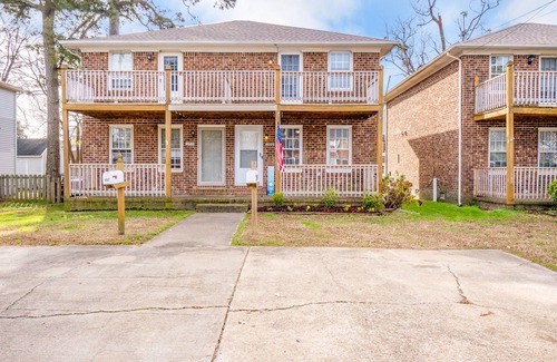 Chic's Beach Condo | Don't Miss Out on a Fully Updated Condo Less Than 200ft to the Beach Entrance!