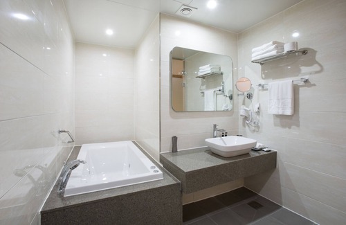 Tongyeong Hotel | Dong Gyeong Hotel