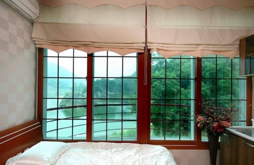 Yeongwol House | Donggang Village Caravan Pension