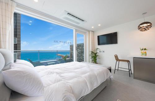 Donghae House | Donghae 828 Spa Pension A