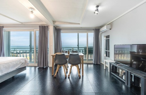 Donghae House | Donghae Donghaeleulkeulida Pension