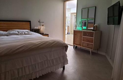 Chungmu House | Dongpirang Purple House 2