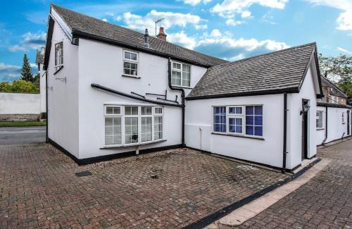 Castle Donington Apartment | Donington Cottage Apt 6