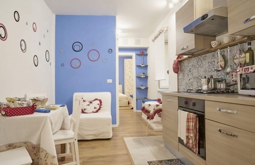 Naples City Centre House | Donna Mariella