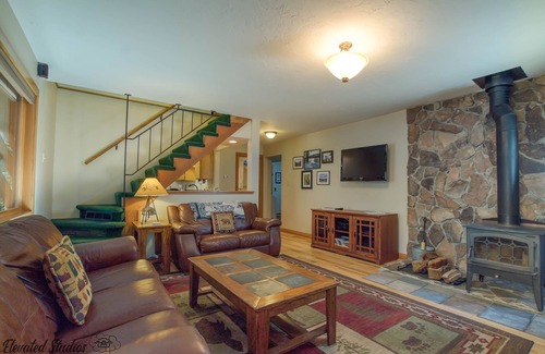 Donner Lake Woods House | Donner Lake west end home. 3 bed, 2 bath. PET FRIENDLY DLR#122