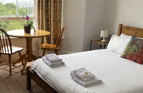 Truro House | Donnington Guest House
