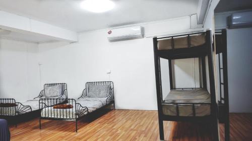 Nana Cabin | Doodle Lodge Bangkok