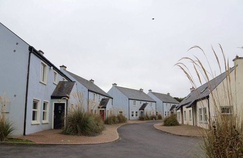 Doolin House | Doolin Village L06 - a two-story lodge that sleeps 6 guests in 3 bedrooms