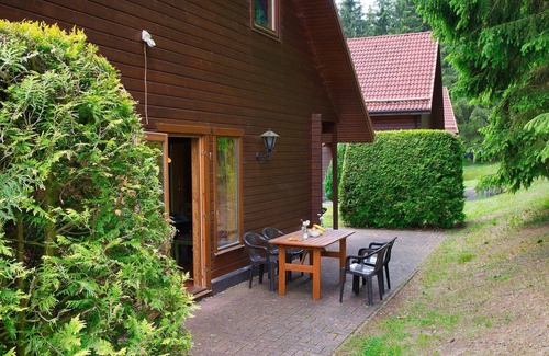 Rotacker House | Doppelhaushälfte in Hasselfelde