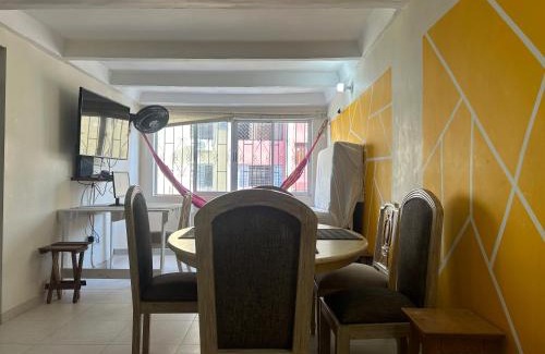 Santa Maria House | Doppelpalmen Zimmer mit Gemeinschaftsbad Nähe Flughafen