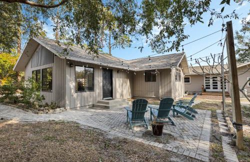 Mount Dora House | Doras Dream, 4 Bedrooms, Sleeps 12, Downtown