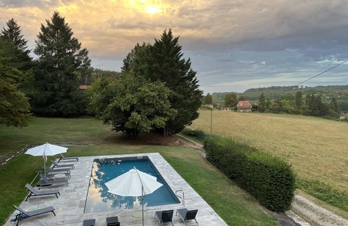 Vergt-de-Biron Villa | Dordogne/Le Cambou/13th generation family house/5 bds & a private pool