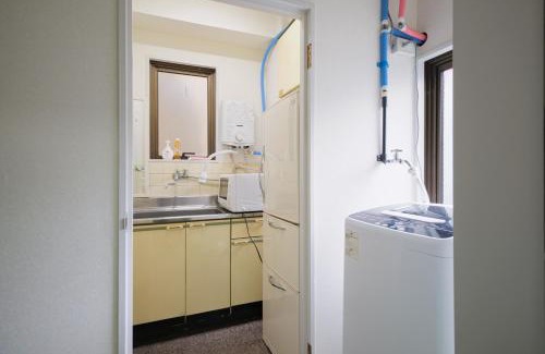 Koenjiminami Apartment | Dormitory サークルテン- Share Room For Male Only 男性専用ドミトリー