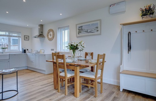 Irstead Apartment | Dormy | East Ruston Cottages. Happisburgh, Norfolk