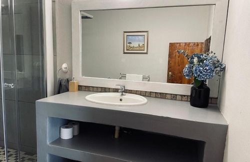 Paarl Apartment | Dorpsig Cottage