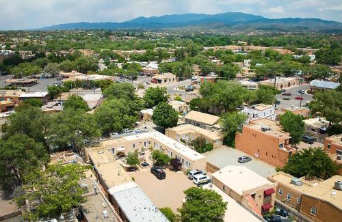 Downtown Santa Fe House | Dos Hermanas Compound 7 Casitas Downtown