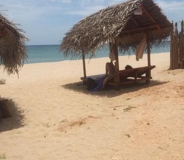 Trincomalee Hotel | DOT BEY beach cabana