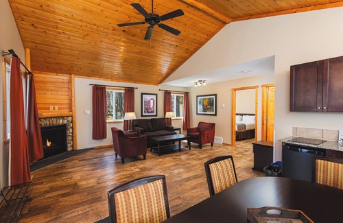 Jasper East Cabin | Double Bedroom Unit in the Mountain