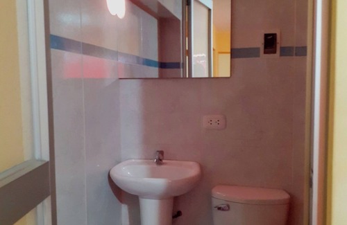 Cusco Historic Center Hotel | Double bedroom with private bathroom