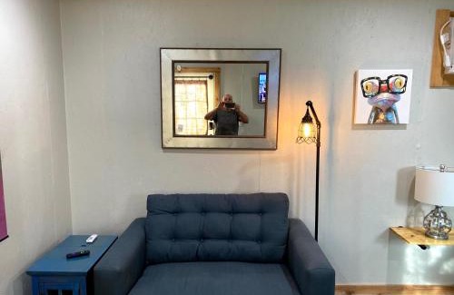 Emory Hotel | Double D Guest Cottage