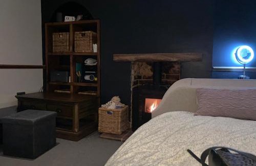 Thorpe Satchville Hotel | Double ground floor room - Leicester free parking and drinks