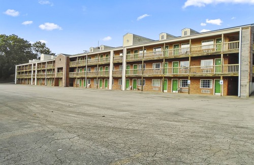 Indian Point Condo | Double Queen Room w/Kitchen Supplies