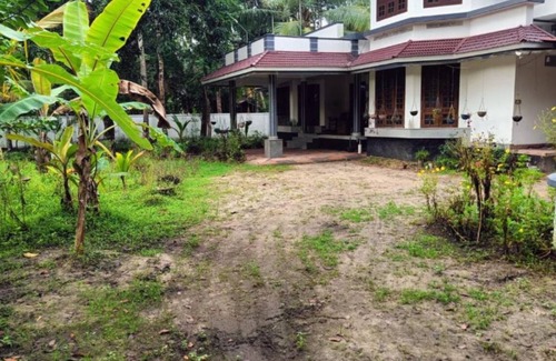 Pattanakkad House | Double room #3 @PEACE HOME STAY